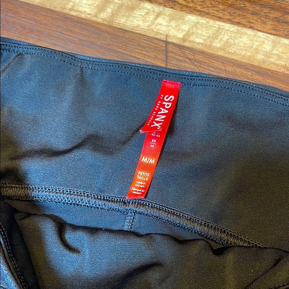 Spanx faux leather leggings size medium